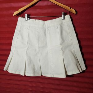 No Boundaries White Pleated Mini Skirt – Juniors 11, NWT